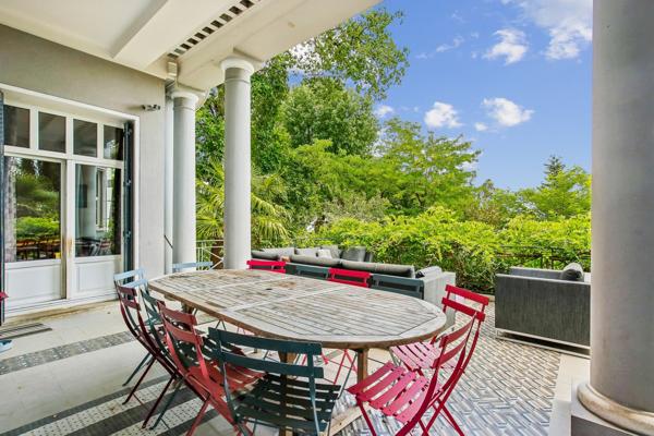Vente Maison de luxe Garches 12 Pièces 594 m²