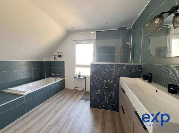 Maison contemporaine de 160 m² avec piscine chauffée – Wintzenheim