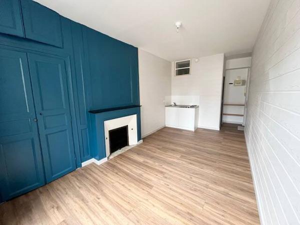 Appartement 1 pièce                                        - 35000 Rennes Réf : 2425