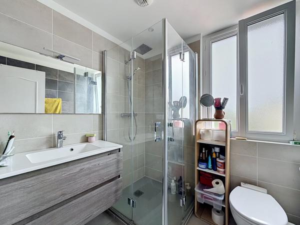 Maison
         4 pièces
        - 77 m² 269 900 € *