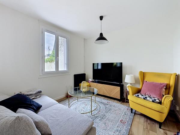 Maison
         4 pièces
        - 77 m² 269 900 € *