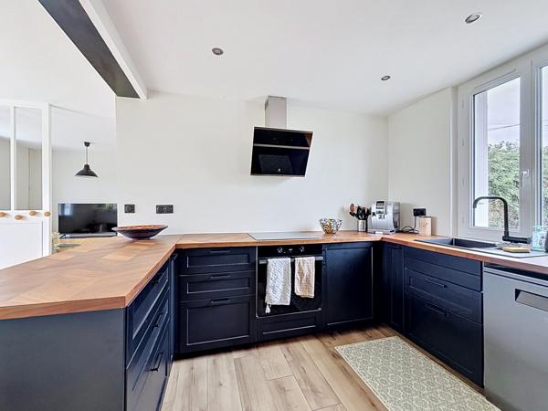 Maison
         4 pièces
        - 77 m² 269 900 € *