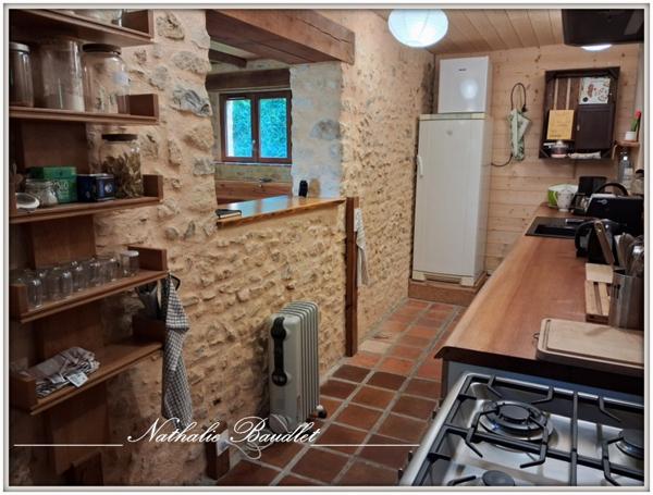 Chevillé (72350) CHEVILLE Longère de 9 pièces (5 chambres), dépendances, plan d'eau, terrain 3932 m²