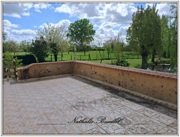 Chevillé (72350) CHEVILLE Longère de 9 pièces (5 chambres), dépendances, plan d'eau, terrain 3932 m²