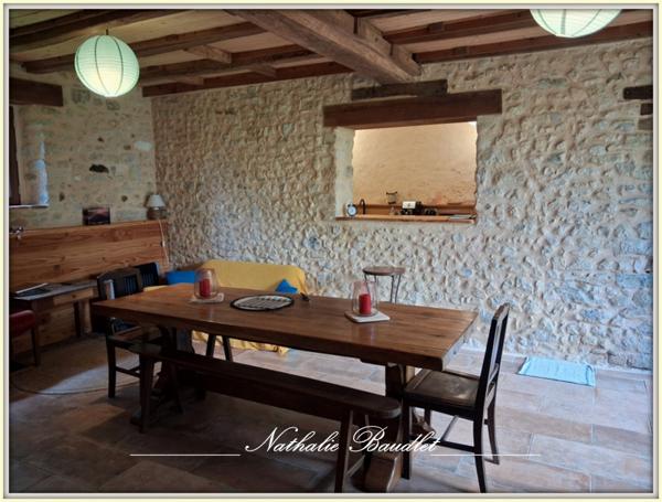 Chevillé (72350) CHEVILLE Longère de 9 pièces (5 chambres), dépendances, plan d'eau, terrain 3932 m²