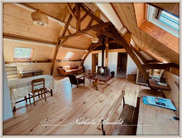 Chevillé (72350) CHEVILLE Longère de 9 pièces (5 chambres), dépendances, plan d'eau, terrain 3932 m²