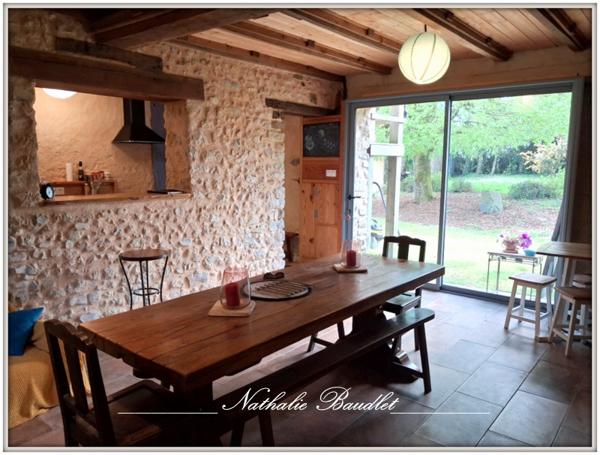 Chevillé (72350) CHEVILLE Longère de 9 pièces (5 chambres), dépendances, plan d'eau, terrain 3932 m²