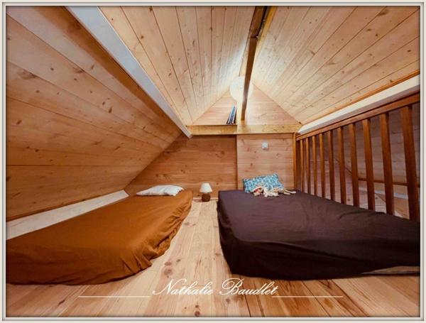 Chevillé (72350) CHEVILLE Longère de 9 pièces (5 chambres), dépendances, plan d'eau, terrain 3932 m²