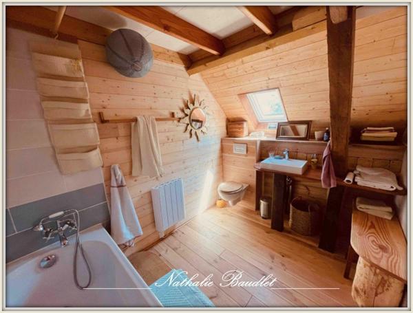 Chevillé (72350) CHEVILLE Longère de 9 pièces (5 chambres), dépendances, plan d'eau, terrain 3932 m²