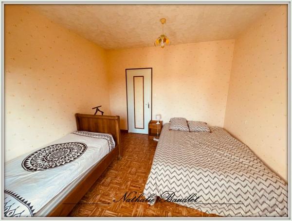 Chevillé (72350) CHEVILLE Longère de 9 pièces (5 chambres), dépendances, plan d'eau, terrain 3932 m²