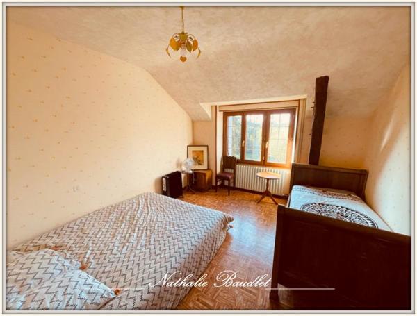 Chevillé (72350) CHEVILLE Longère de 9 pièces (5 chambres), dépendances, plan d'eau, terrain 3932 m²