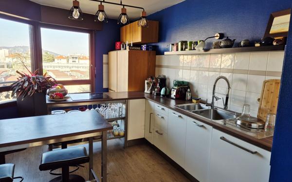 Appartement à vendre    5 pièces • 141,90 m2 Lyon 4