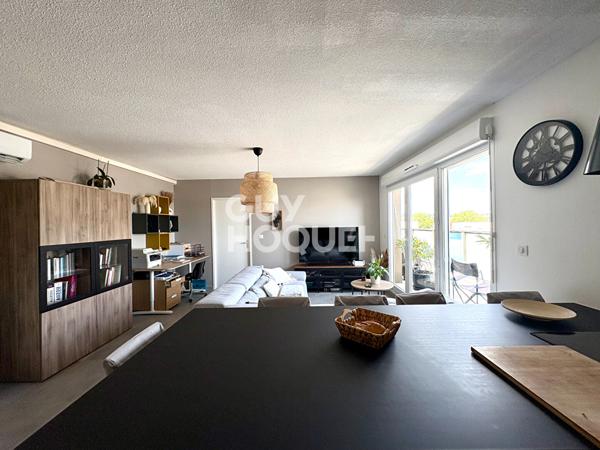 Dernier étage : T5 récent de 97 m² avec terrasse, climatisation et 2 garages