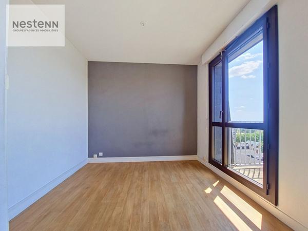 ORLEANS MADELEINE - TRAM B - ENTRE FAC ET LOIRE ! APPART 47m2 avec PARKING et balcon/terrasse