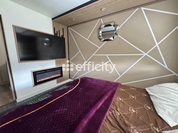 Maison
         5 pièces
        - 100 m² 220 000 € *