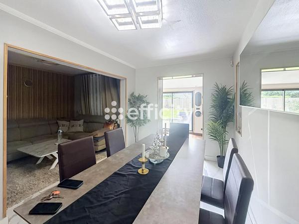 Maison
         5 pièces
        - 100 m² 220 000 € *