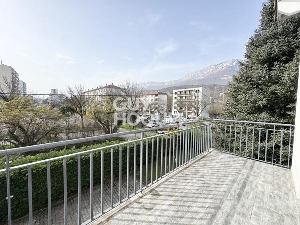 APPARTEMENT À LOUER DE 4 PIÈCES DE 87,83 M²
