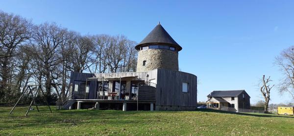 MOULIN DU XIVème SIECLE ET SON EXTENSION D'ARCHITECTE