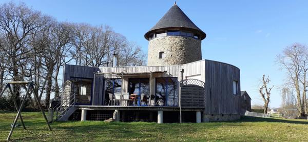 MOULIN DU XIVème SIECLE ET SON EXTENSION D'ARCHITECTE