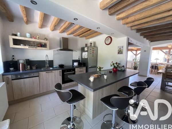 Maison à vendre 7 pièces 208 m² Saint-Valérien