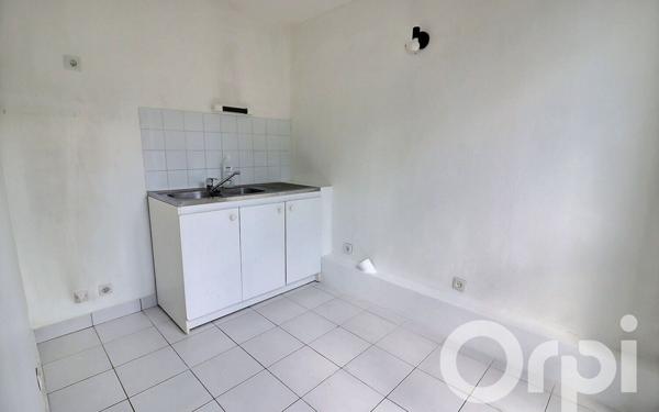 Appartement à vendre    1 pièce • 31,28 m2 Paris 18