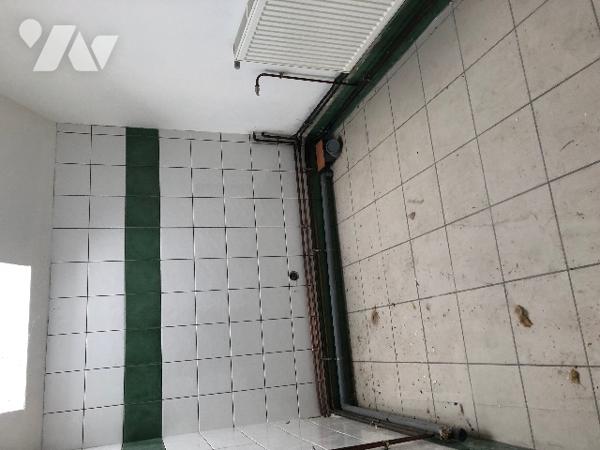 Maison d'habitation et appartement loué idéal investisseur