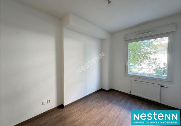 Appartement de type 4 de 73m² avec terrasse et garage fermé situé sur le secteur de Villeurbanne.