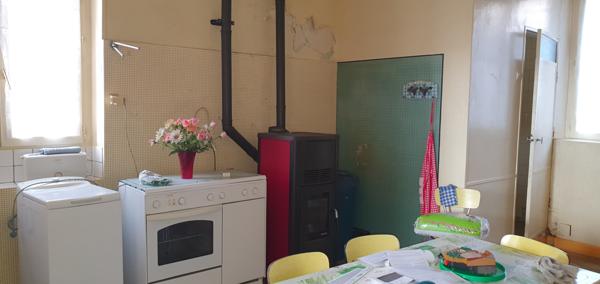 Verneuil (51700) MAISON AVEC DEPENDANCES ET COUR