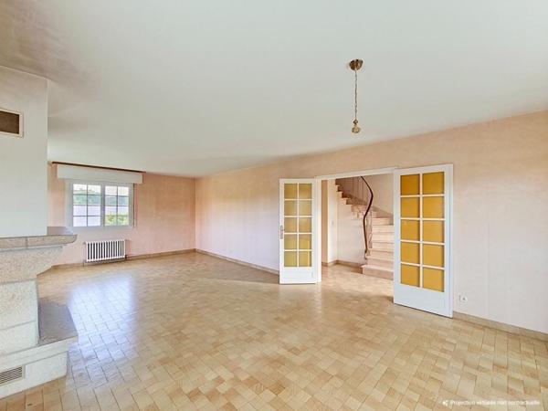 CAUDAN : Jolie maison traditionnelle sur sous-sol complet