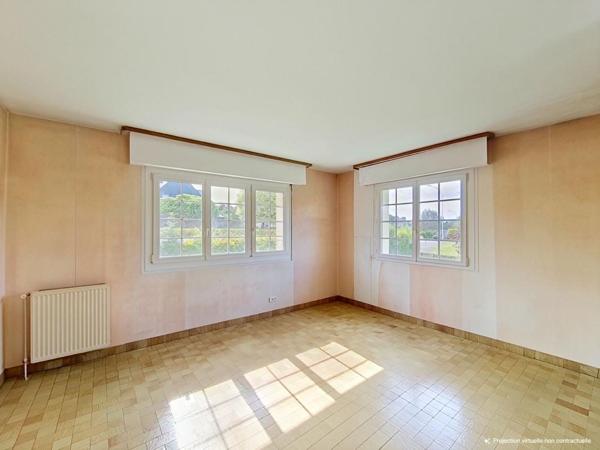 CAUDAN : Jolie maison traditionnelle sur sous-sol complet
