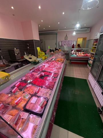 Fonds De Commerce
        
        - 60 m² Exclusivité 46 000 € *