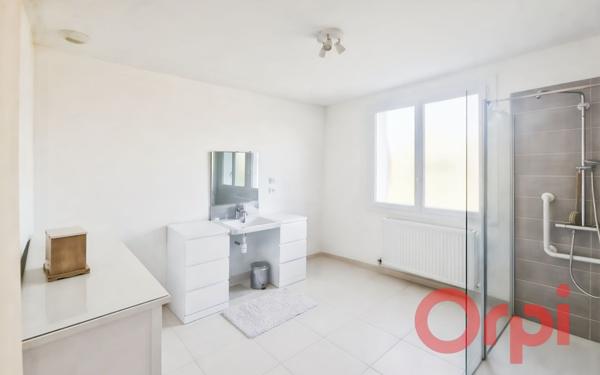 Maison à vendre    5 pièces •  Sancoins