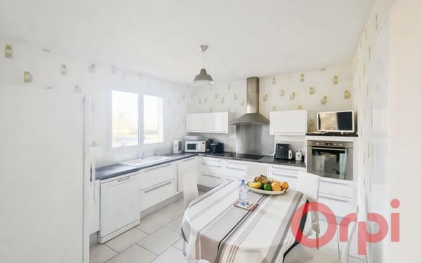 Maison à vendre    5 pièces •  Sancoins