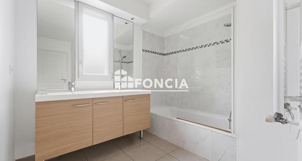 À vendre Appartement 3 pièces 58 m² - Saint-laurent-du-var 06700