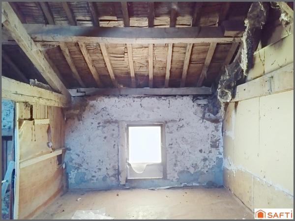 Espace, calme et potentiel : un cadre idéal pour un projet familial à la campagne.