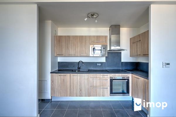 Dernier étage avec terrasse et double parking