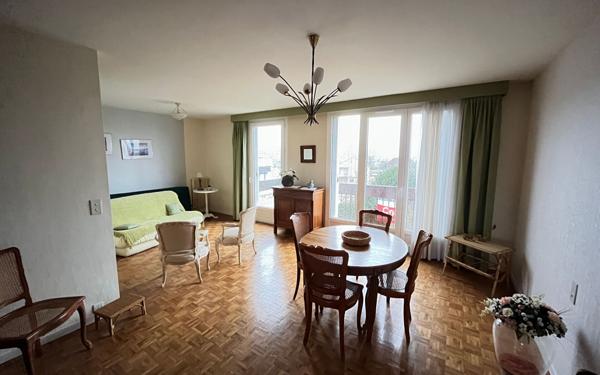 Appartement à vendre    2 pièces • 70 m2 Château-Thierry