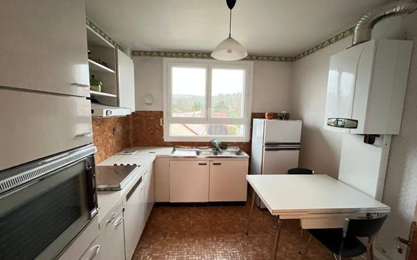 Appartement à vendre    2 pièces • 70 m2 Château-Thierry