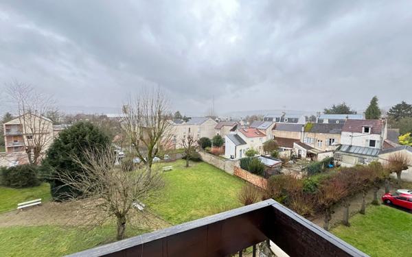 Appartement à vendre    2 pièces • 70 m2 Château-Thierry