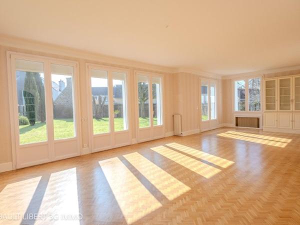 Vente / Maison et grand terrain