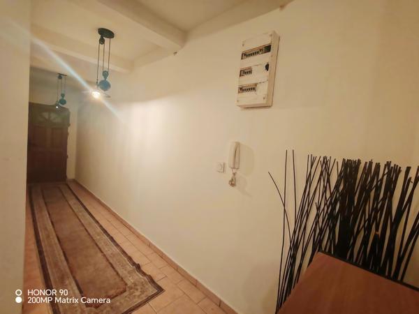 Appartement
         2 pièces
        - 51 m² 76 000 € *