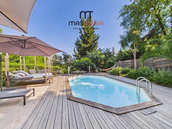 Maison
         6 pièces
        - 200 m² Bien prestige 825 000 € *