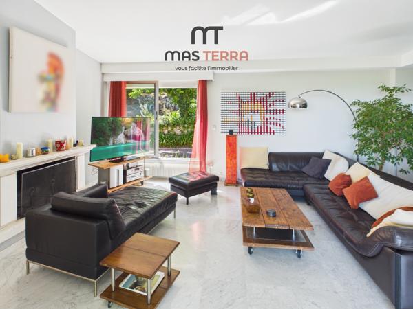 Maison
         6 pièces
        - 200 m² Bien prestige 825 000 € *