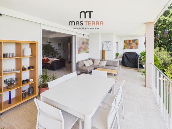 Maison
         6 pièces
        - 200 m² Bien prestige 825 000 € *