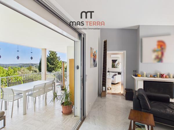 Maison
         6 pièces
        - 200 m² Bien prestige 825 000 € *