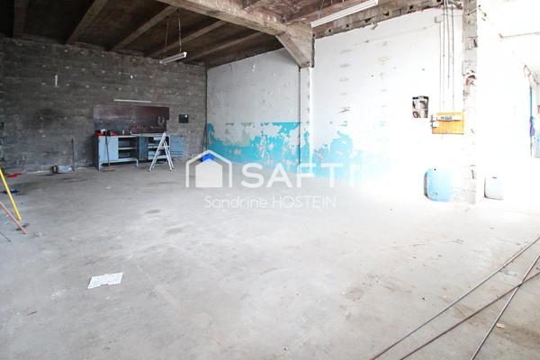 Dépôt-Garage de 228m2!