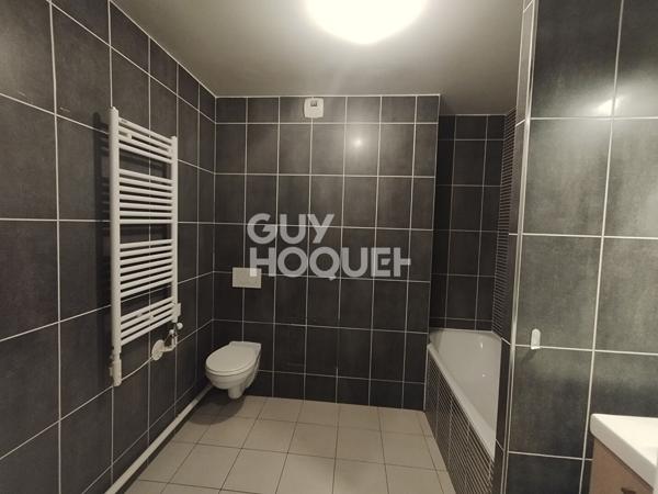 DOCKS DE SAINT-OUEN - 2 PIÈCES 49 M² - TERRASSE 6,40 M²