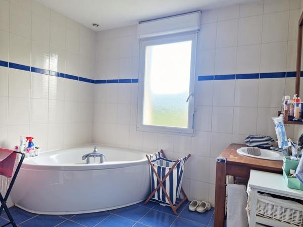 Maison 6 pièces - 146 m² Exclusivité efficity