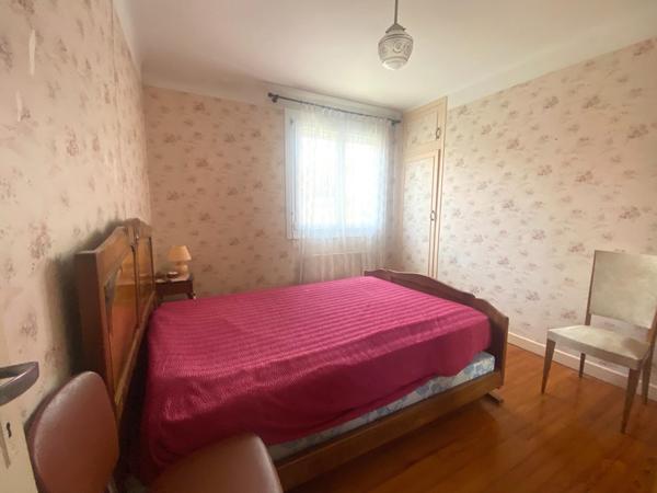 PETIT BUDGET POUR CETTE MAISON DE VILLE FONCTIONNELLE ET HABITABLE SANS TRAVAUX