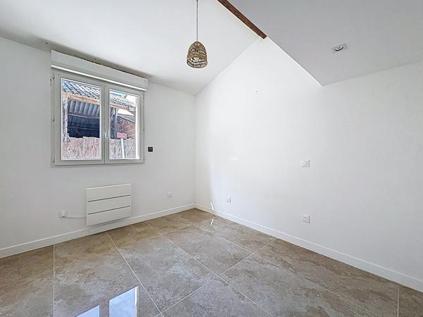 Maison de 2 pièces à louer à Feugarolles - Calme et Confort